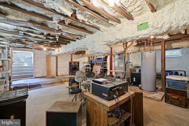 39423 IRISH CORNER RD, Lovettsville, VA 20180