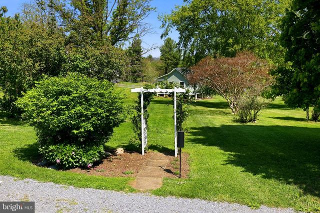 39423 IRISH CORNER RD, Lovettsville, VA 20180