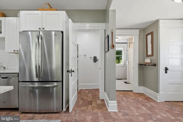 39423 IRISH CORNER RD, Lovettsville, VA 20180