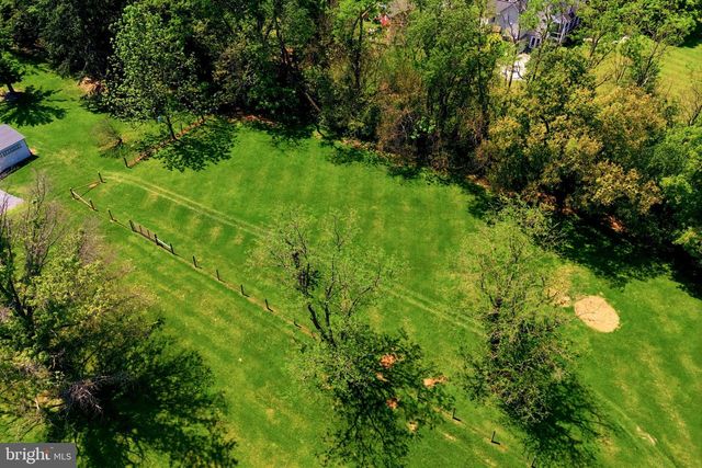 39423 IRISH CORNER RD, Lovettsville, VA 20180