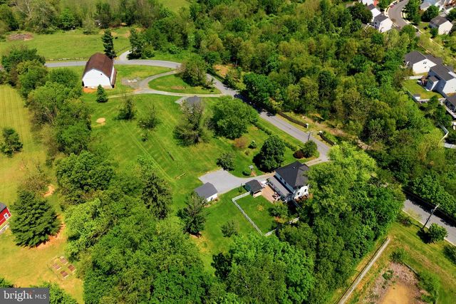 39423 IRISH CORNER RD, Lovettsville, VA 20180