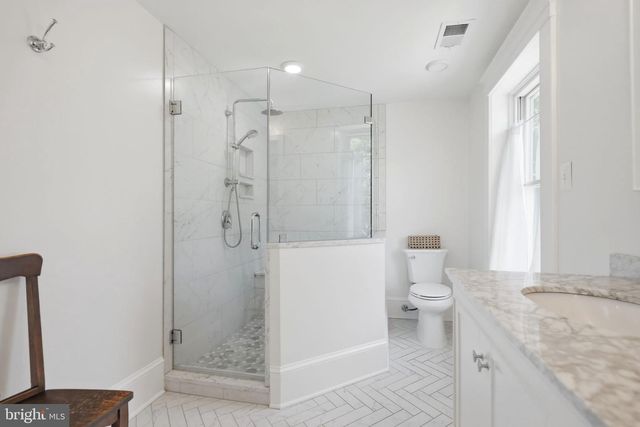 39423 IRISH CORNER RD, Lovettsville, VA 20180