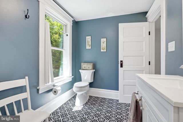 39423 IRISH CORNER RD, Lovettsville, VA 20180