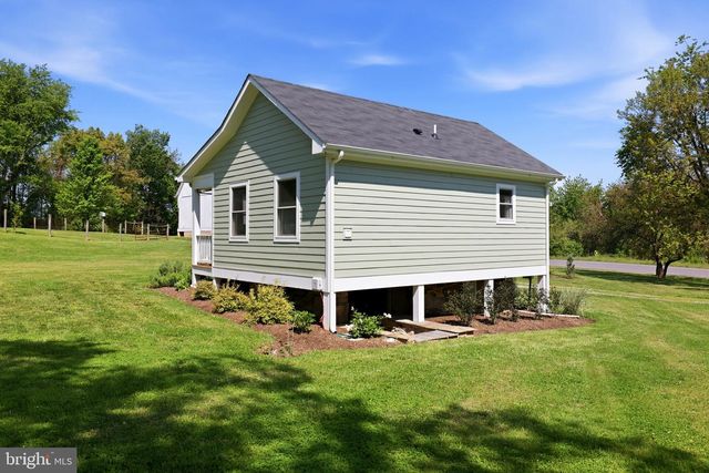 39423 IRISH CORNER RD, Lovettsville, VA 20180