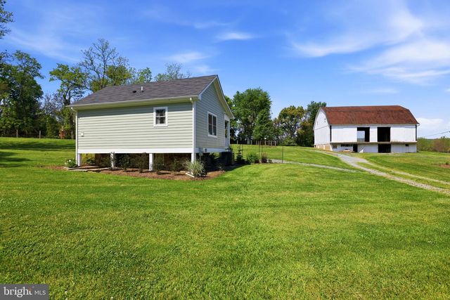 39423 IRISH CORNER RD, Lovettsville, VA 20180