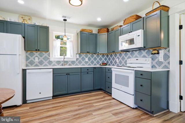 39423 IRISH CORNER RD, Lovettsville, VA 20180