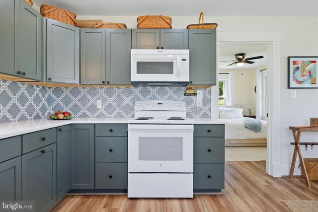 39423 IRISH CORNER RD, Lovettsville, VA 20180