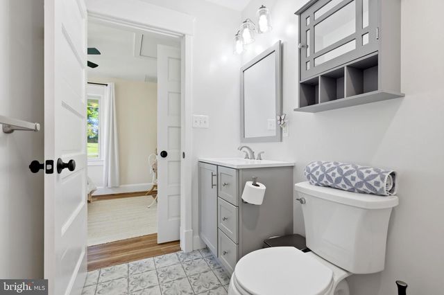 39423 IRISH CORNER RD, Lovettsville, VA 20180