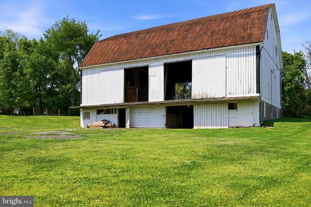 39423 IRISH CORNER RD, Lovettsville, VA 20180