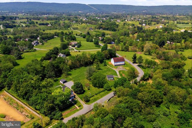 39423 IRISH CORNER RD, Lovettsville, VA 20180