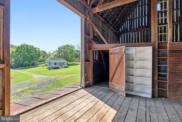39423 IRISH CORNER RD, Lovettsville, VA 20180