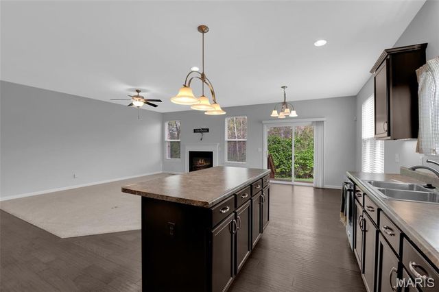 917 Summit Oaks Drive, Eureka, MO 63025
