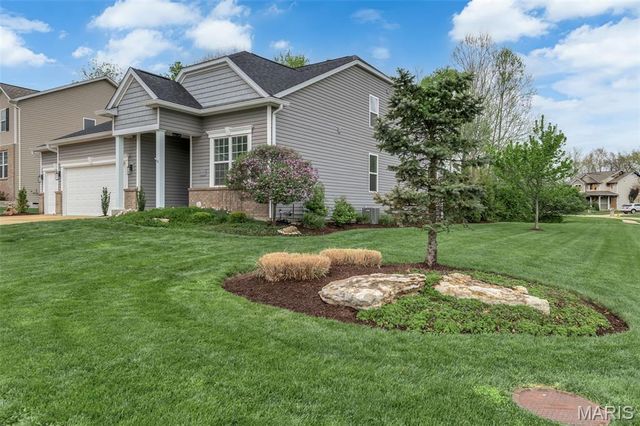 917 Summit Oaks Drive, Eureka, MO 63025
