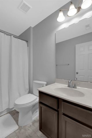 917 Summit Oaks Drive, Eureka, MO 63025