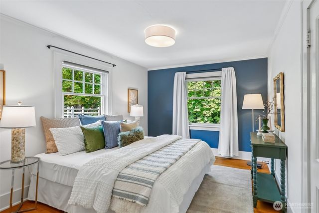 5248 17th Avenue NE, Seattle, WA 98105