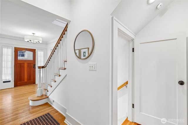 5248 17th Avenue NE, Seattle, WA 98105