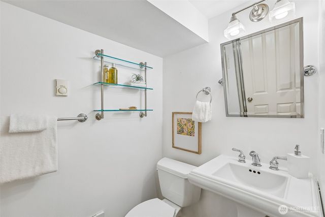 5248 17th Avenue NE, Seattle, WA 98105