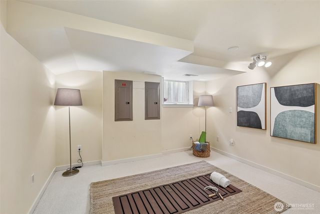 5248 17th Avenue NE, Seattle, WA 98105