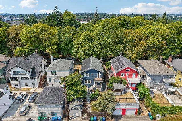 5248 17th Avenue NE, Seattle, WA 98105