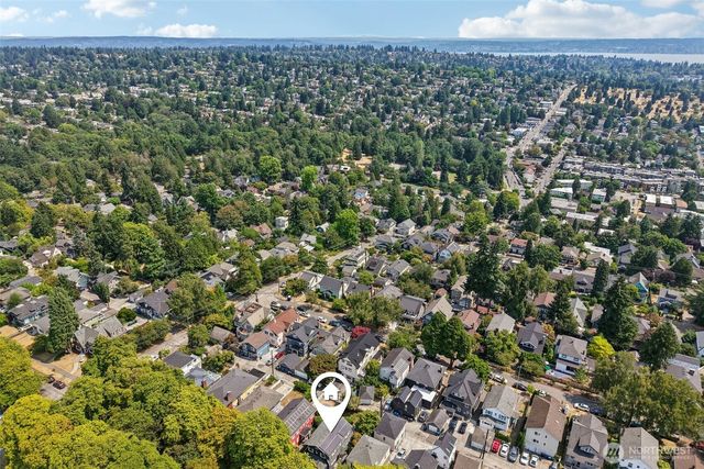 5248 17th Avenue NE, Seattle, WA 98105