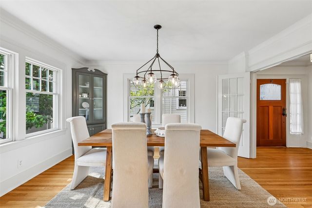 5248 17th Avenue NE, Seattle, WA 98105