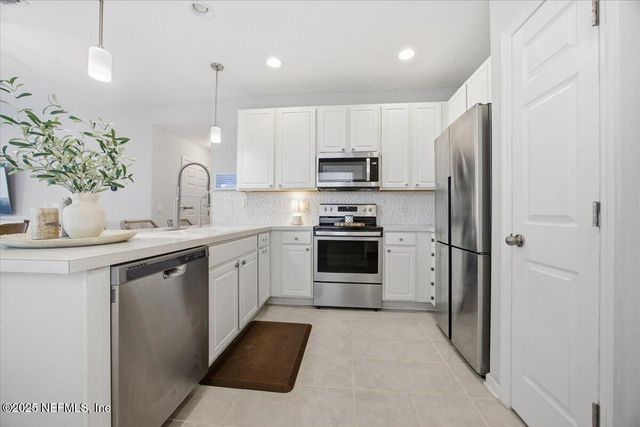 7131 EMSLEY Circle, Jacksonville, FL 32258