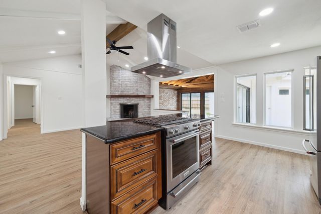 9719 Springmont Drive, Houston, TX 77080