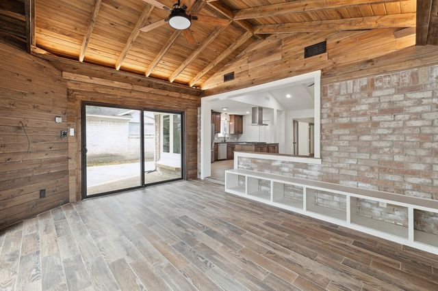 9719 Springmont Drive, Houston, TX 77080