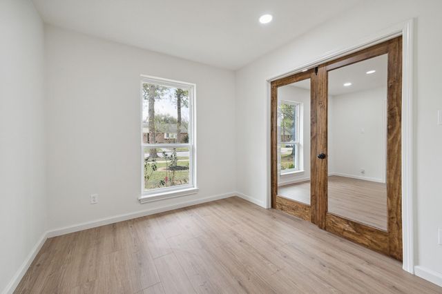 9719 Springmont Drive, Houston, TX 77080