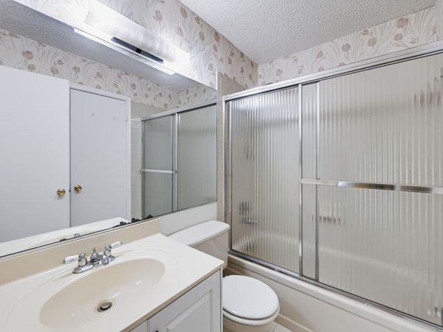 4948 Regina Court, West Palm Beach, FL 33415