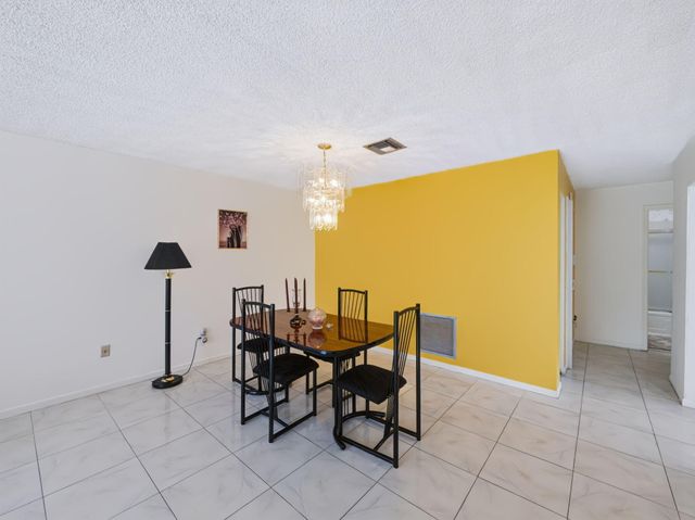 4948 Regina Court, West Palm Beach, FL 33415