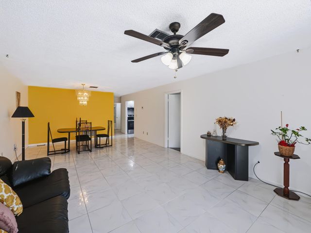 4948 Regina Court, West Palm Beach, FL 33415