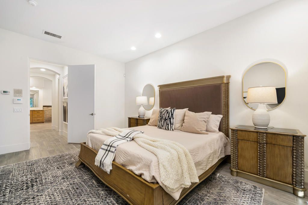 Image 23 of property listing at 411 Tomahawk Drive, Palm Desert, CA 92211