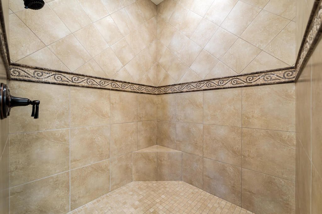 Image 25 of property listing at 411 Tomahawk Drive, Palm Desert, CA 92211