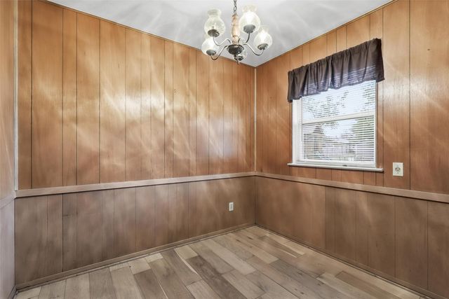 214 Jill Ann Drive, Burleson, TX 76028