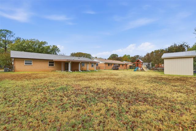 214 Jill Ann Drive, Burleson, TX 76028