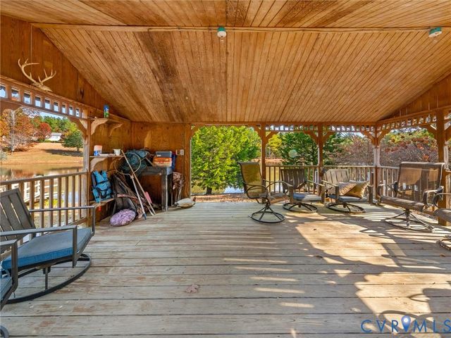 837 Briery Hills Dr, Meherrin, VA 23954