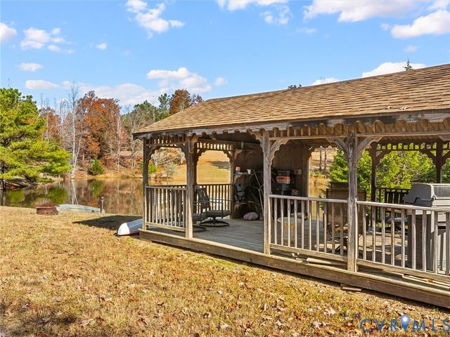 837 Briery Hills Dr, Meherrin, VA 23954
