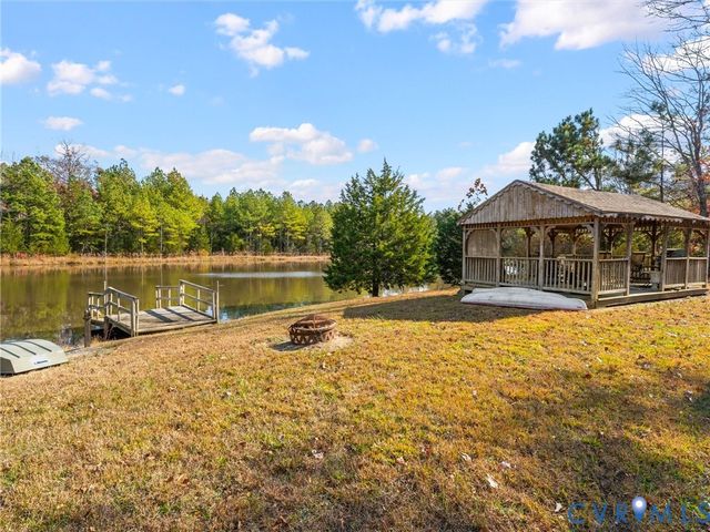 837 Briery Hills Dr, Meherrin, VA 23954