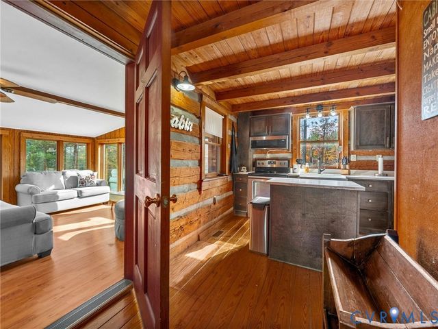 837 Briery Hills Dr, Meherrin, VA 23954