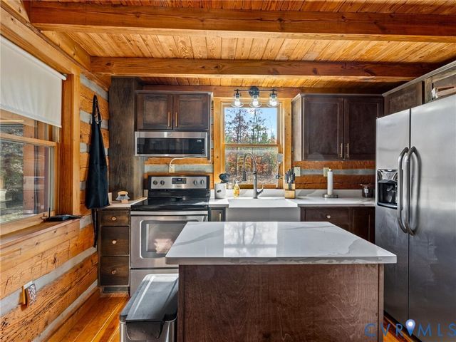 837 Briery Hills Dr, Meherrin, VA 23954