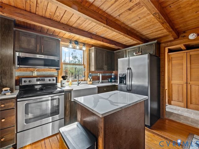 837 Briery Hills Dr, Meherrin, VA 23954