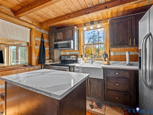 837 Briery Hills Dr, Meherrin, VA 23954