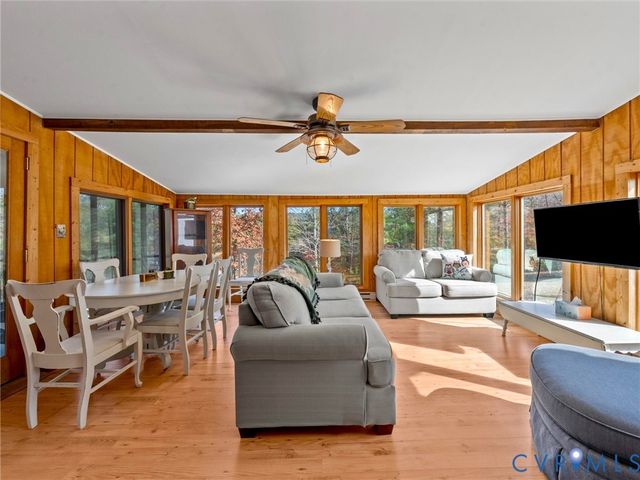 837 Briery Hills Dr, Meherrin, VA 23954