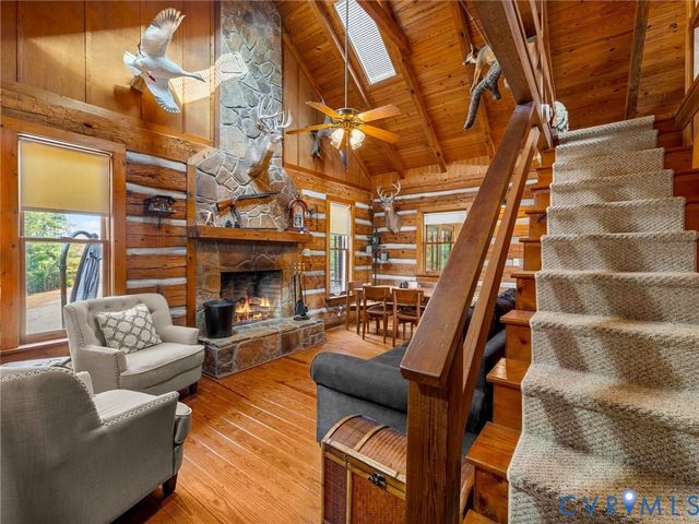 837 Briery Hills Dr, Meherrin, VA 23954