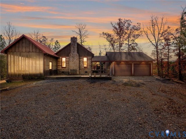 837 Briery Hills Dr, Meherrin, VA 23954