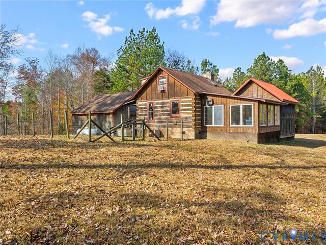 837 Briery Hills Dr, Meherrin, VA 23954