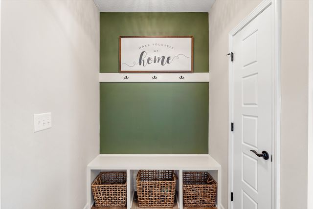 57 Cheney Ln, Lafayette, TN 37083