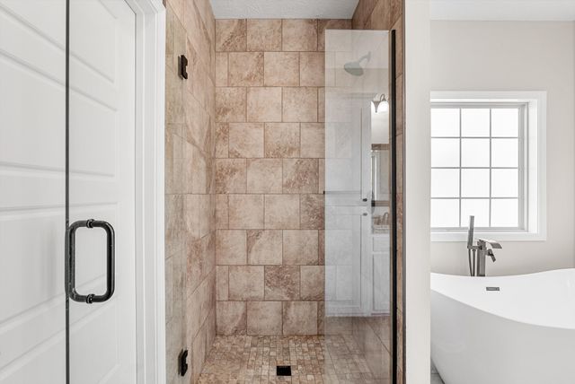 57 Cheney Ln, Lafayette, TN 37083