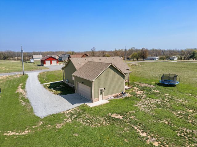 57 Cheney Ln, Lafayette, TN 37083